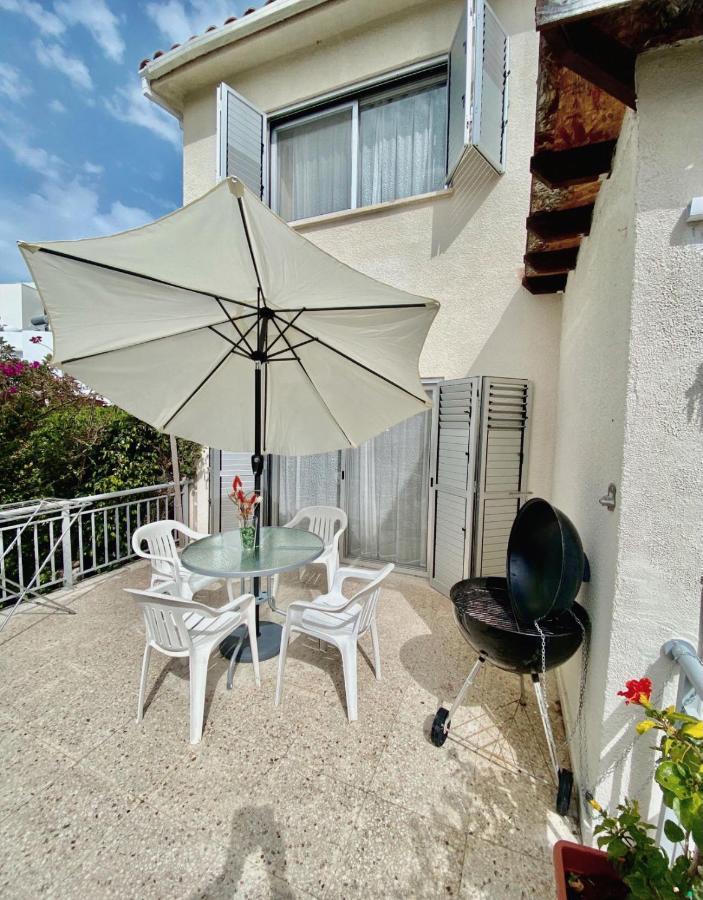 Seaside Maisonette 200M From Sea Paphos Exterior foto
